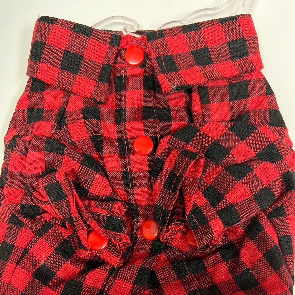 Plaid shirt red/black snap closure small never worn
